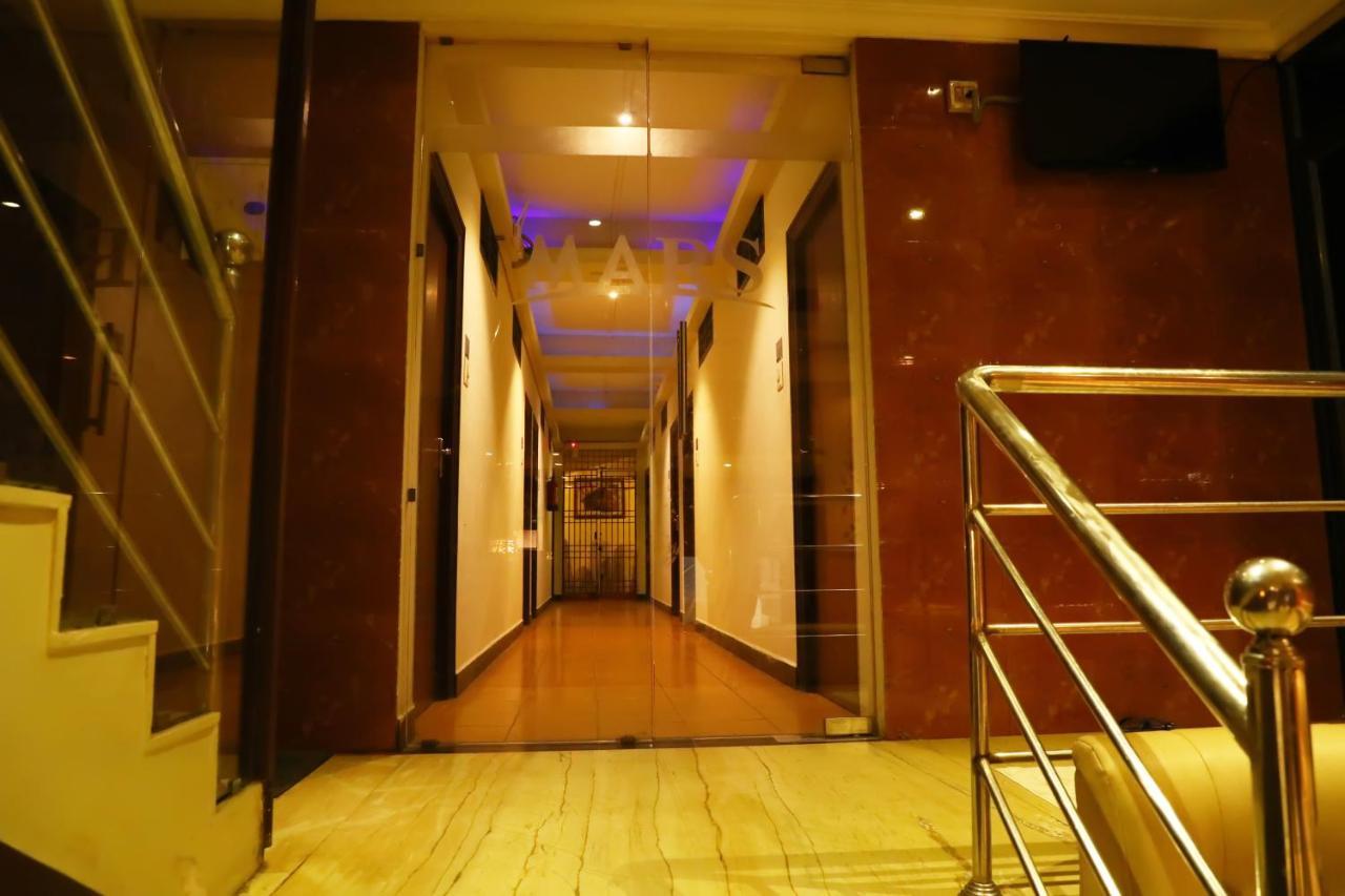 Deluxe Hotel Chennai Exterior photo
